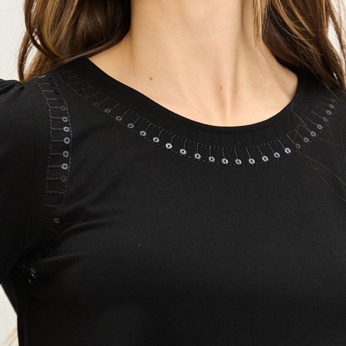 IO - Polera Manga Corta Negro Mujer Io