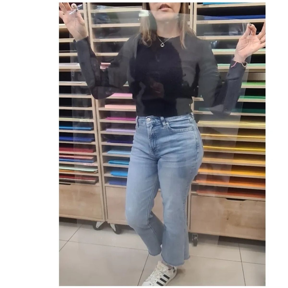 GENERICO - Pliego Mica Lisa Transparente 200micrones 67x114cm