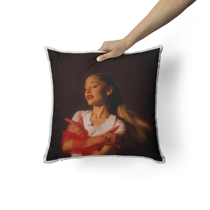 CREANGO - COJIN DECORATIVO ARIANA GRANDE