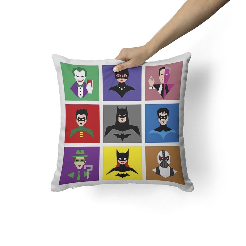 CREANGO - COJIN DECORATIVO BATMAN PERSONAJES COLLAGE