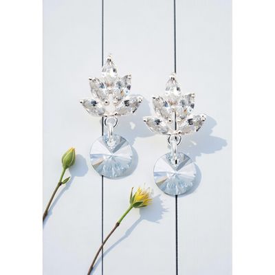 Imagen 2 del producto Aros Penelope Baño Oro Blanco creado cristales de Swarovski® Blue Shade