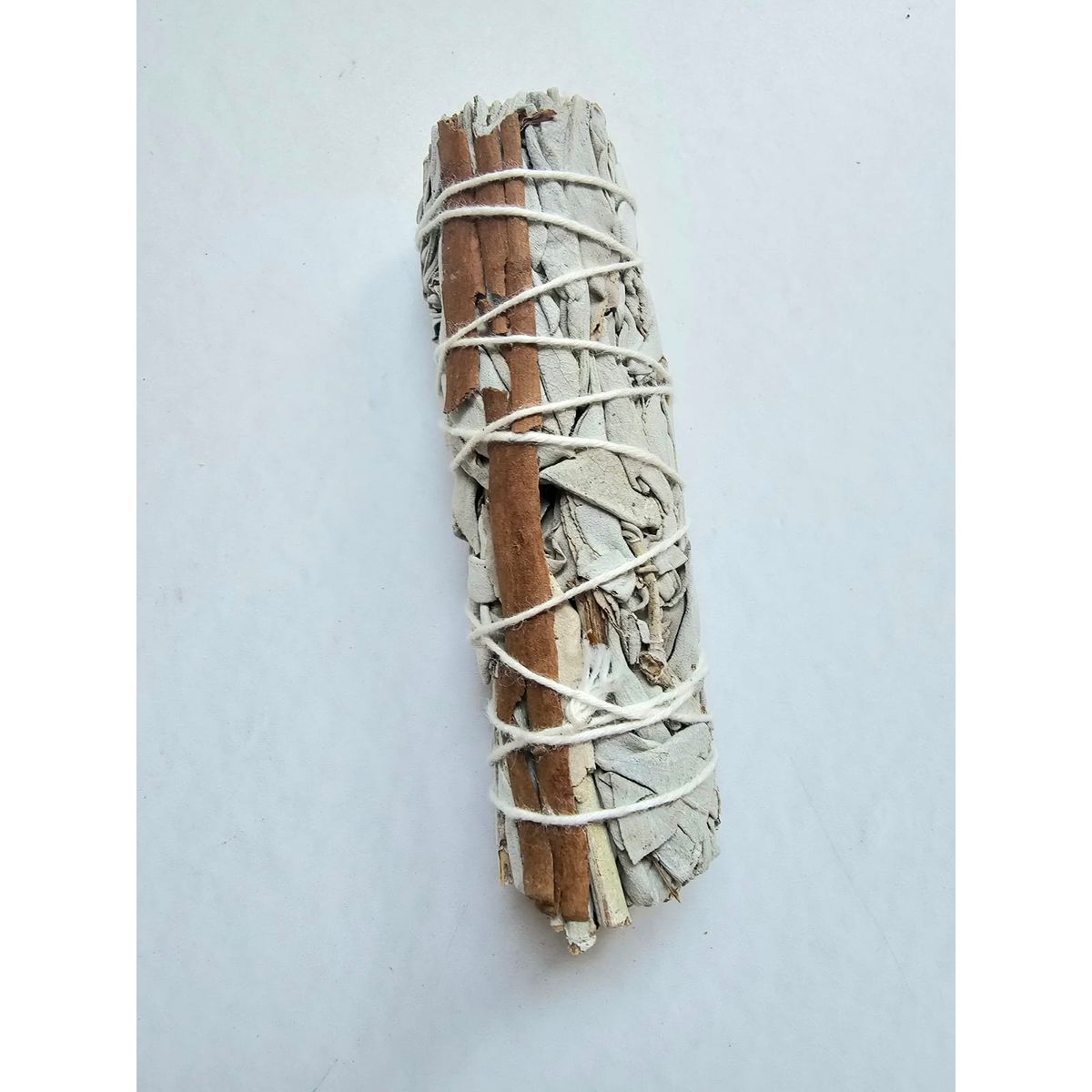 ADIKARI - SALVIA BLANCA CON CANELA