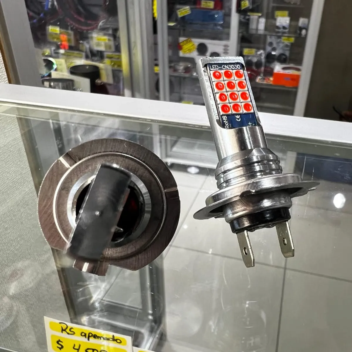 GENERICO - Par de ampolletas Led  Modelo h7 roja 12voltios