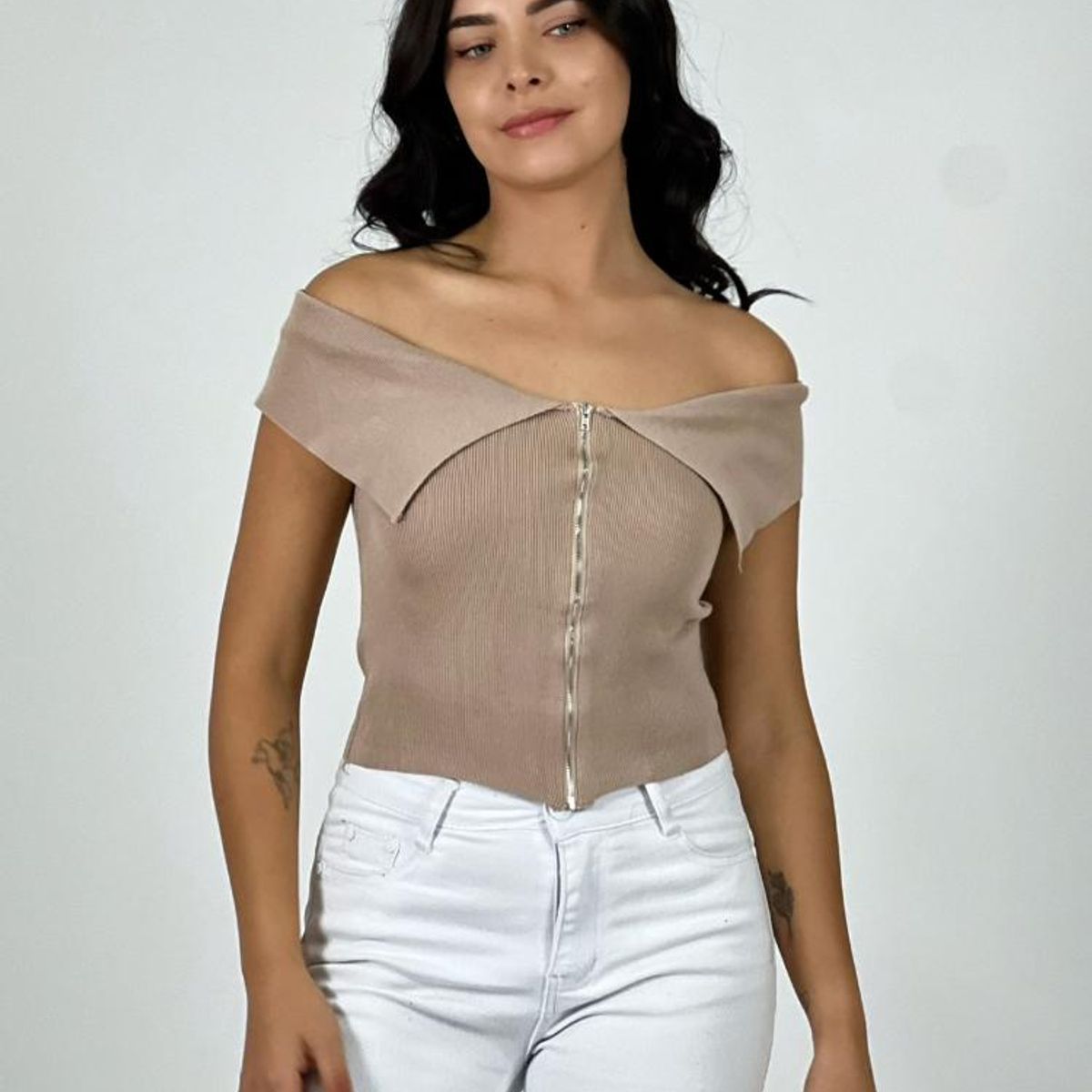 ENIGMATICA BOUTIQUE - Polera Top Con Cierre - Rojo