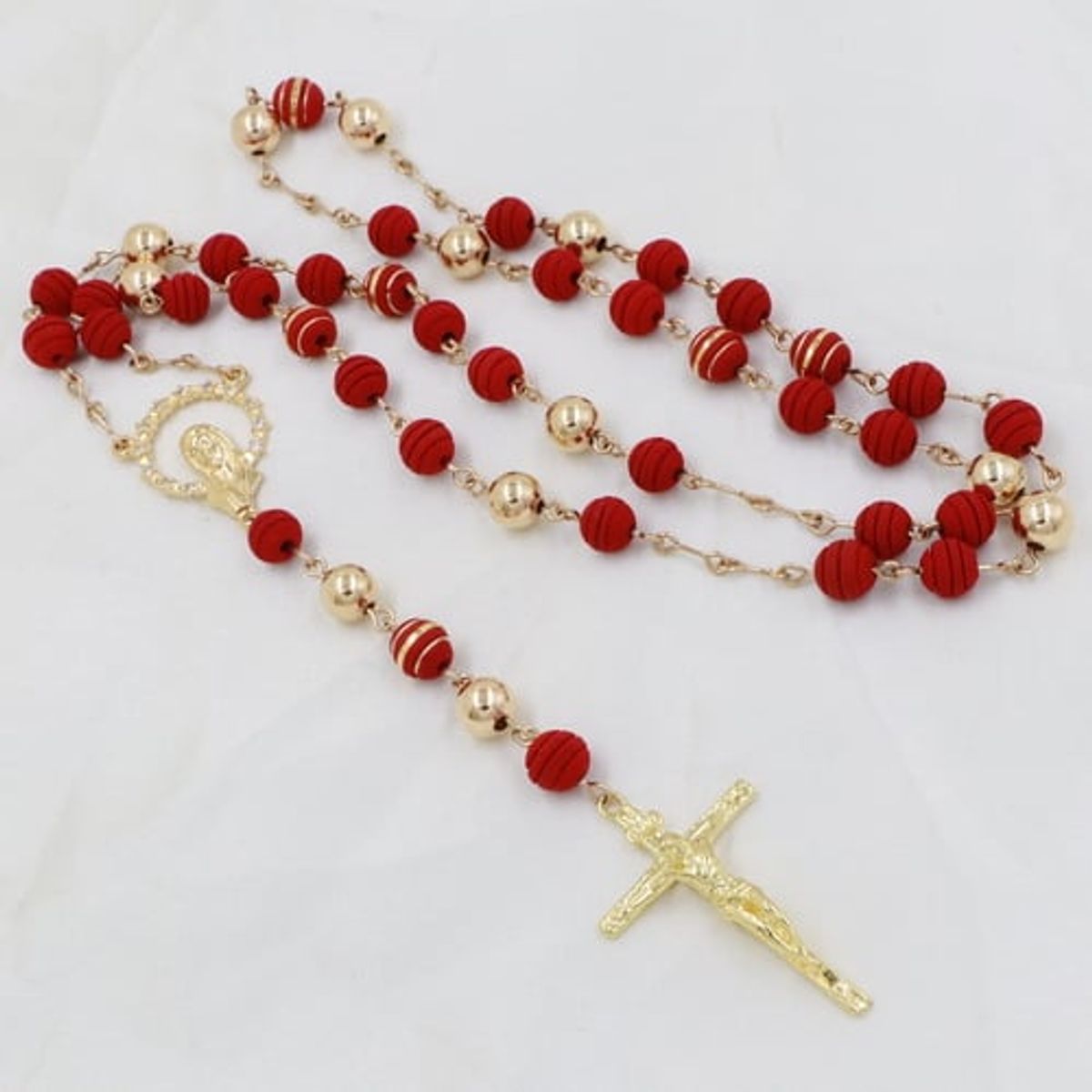 GENERICO - Rosario rojo Balin 8mm Cristo Oro laminado 18k