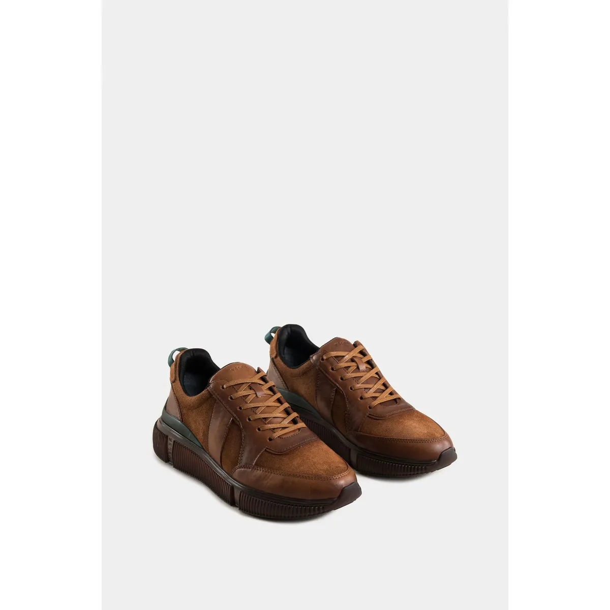 VELEZ - Vélez Tenis Halo De Cuero Liso Textura Gamuzada Hombre Miel