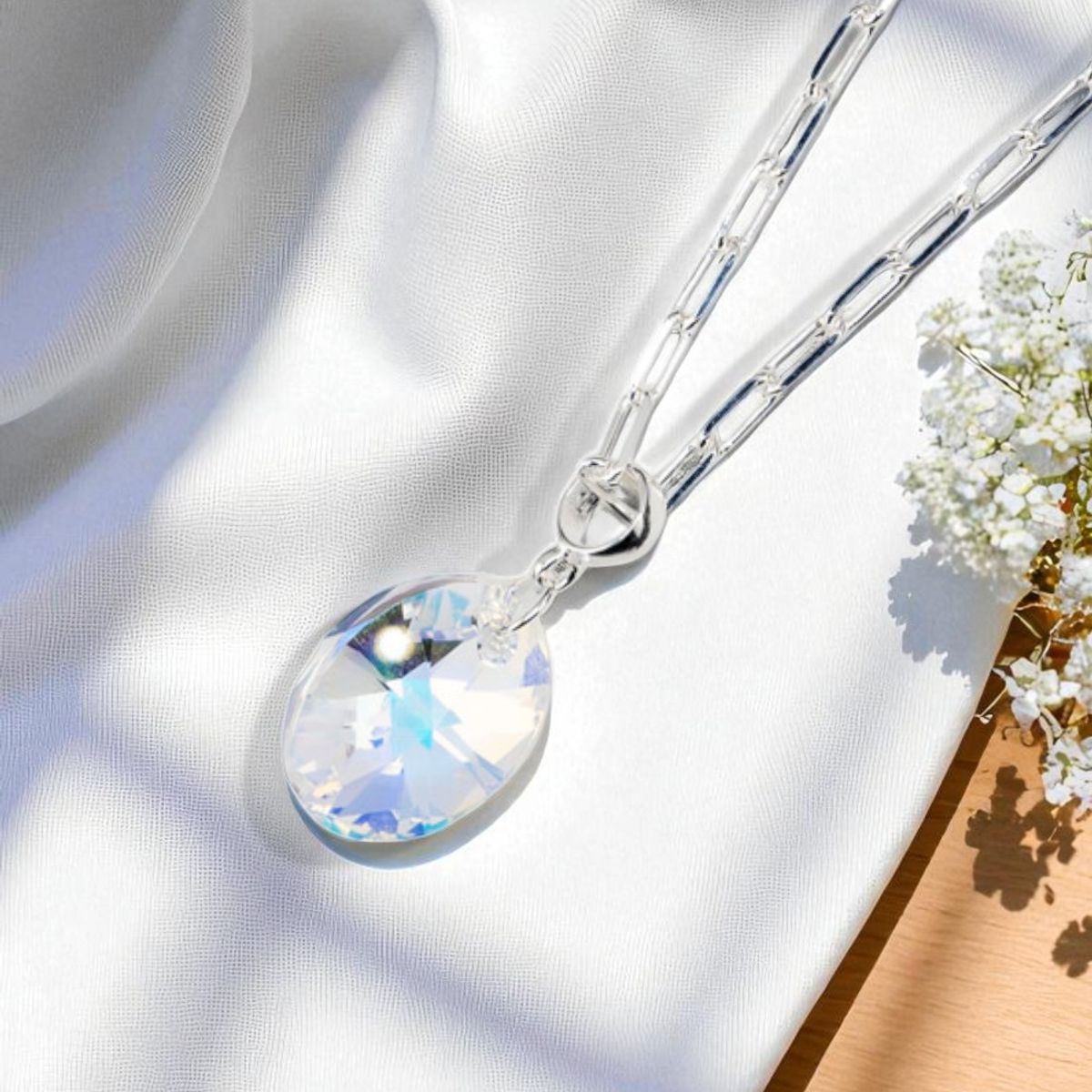 JOYAS MONTERO - Collar Chiara Praga Baño Oro Blanco creado cristales de Swarovski® Aurora Boreal