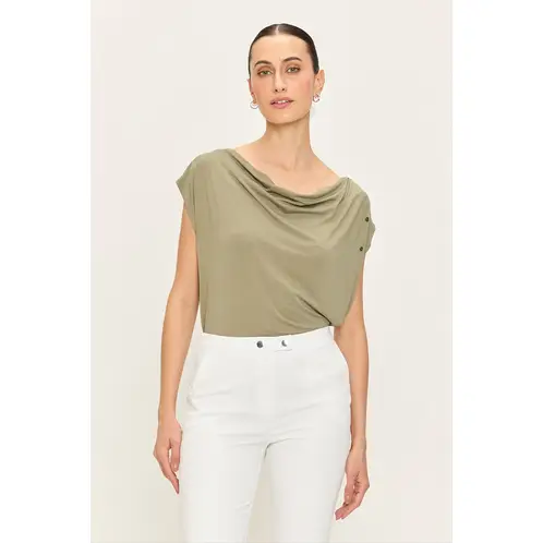 ASH - Polera Manga Corta Verde Militar Mujer