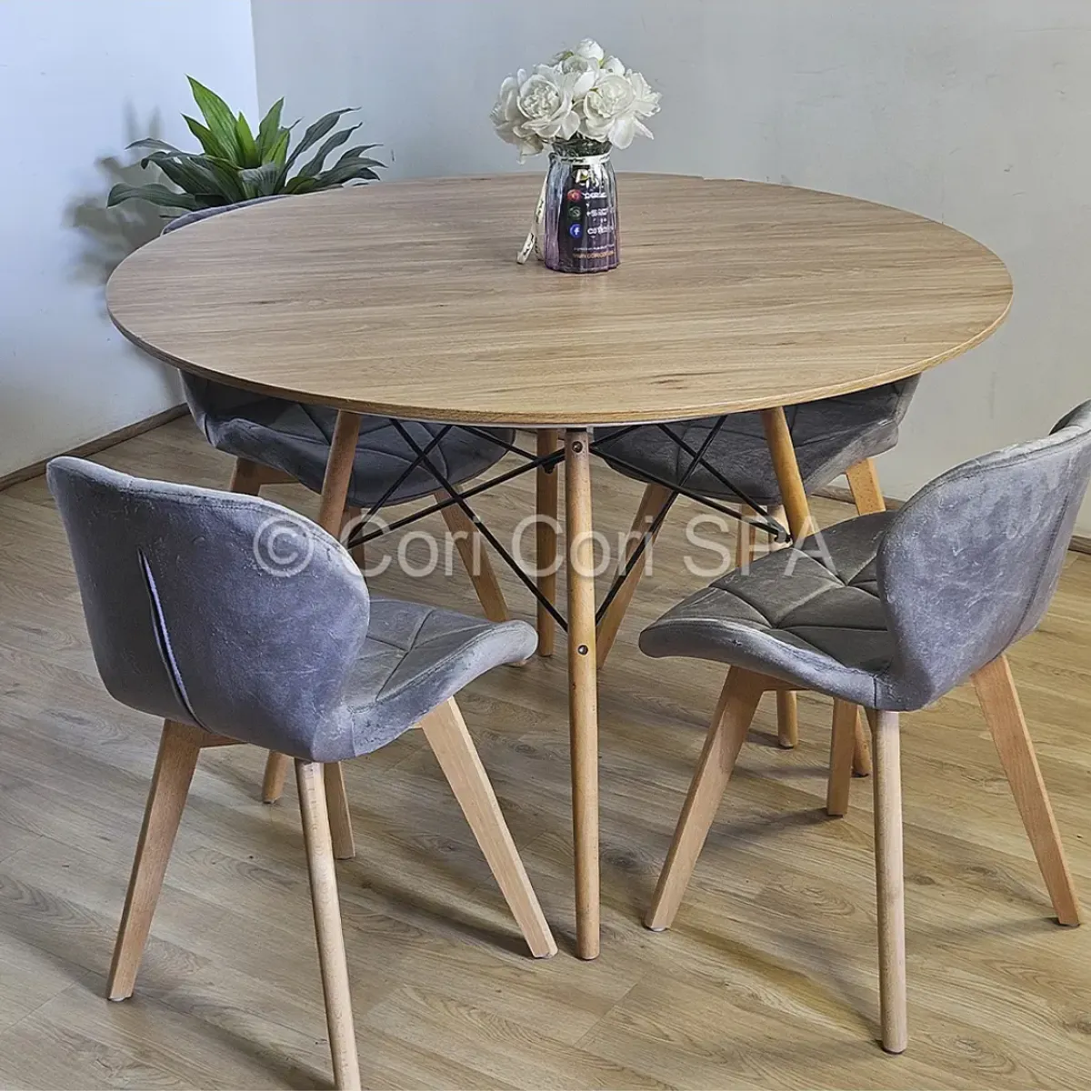 CORI CORI - Comedor Mesa Wood 120cm + 4 Sillas Mariposa Velvet Grises