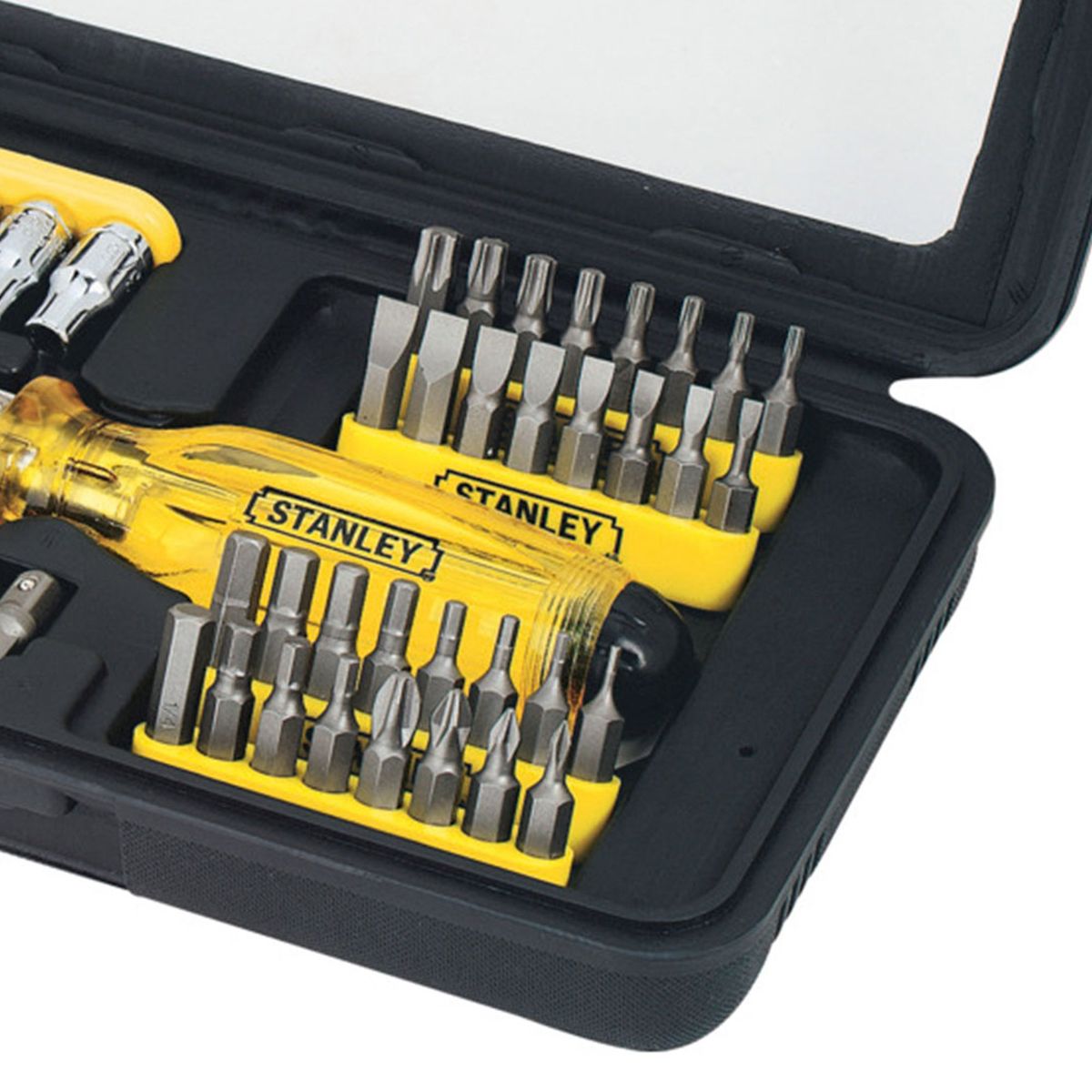 STANLEY - Set 47piezas + ratchet puntas intercambiables STANLEY 68-736