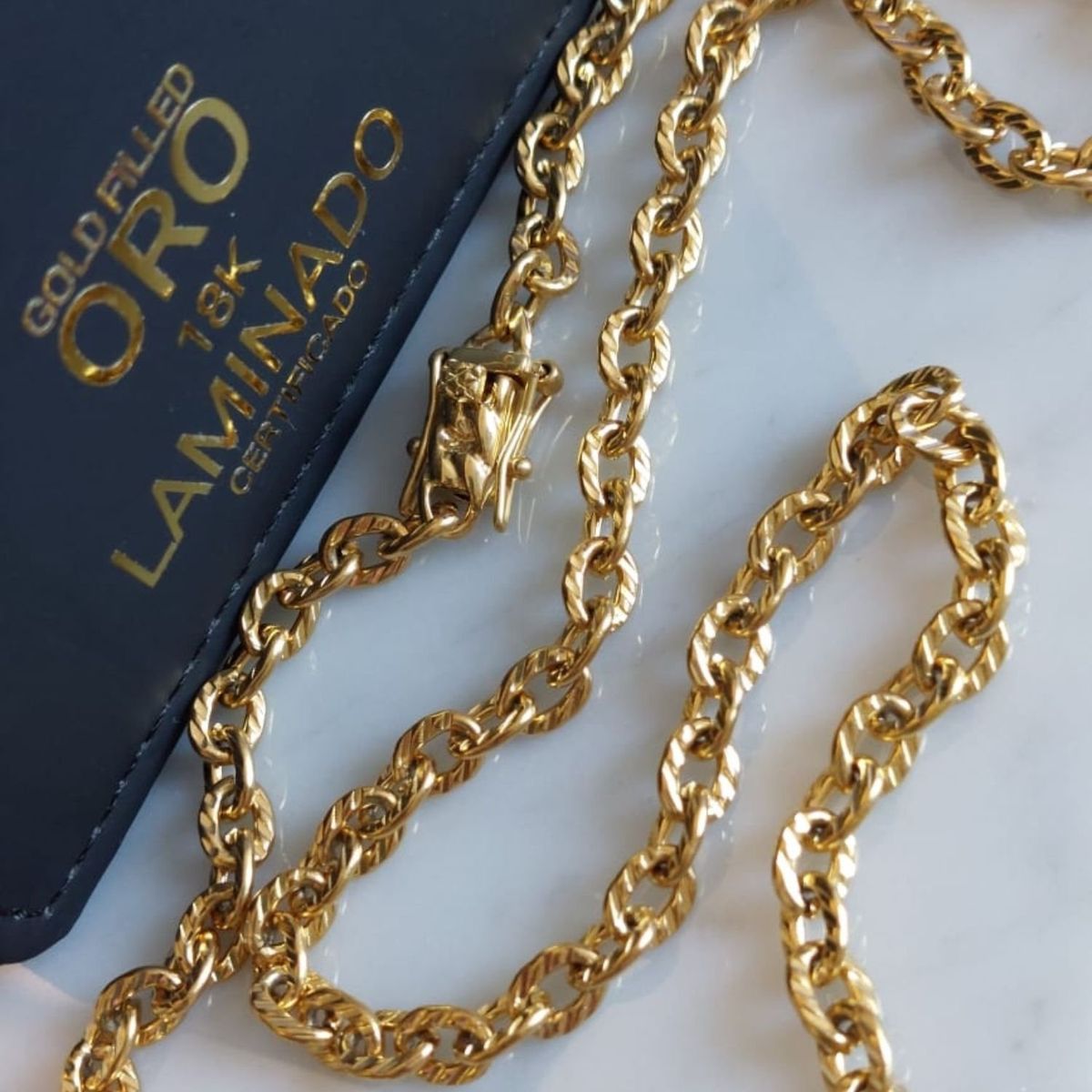 GENERICO - Cadena de ORO LAMINADO 18K TEJIDO ESLABÓN LIMADO Con BROCHE CAJÓN