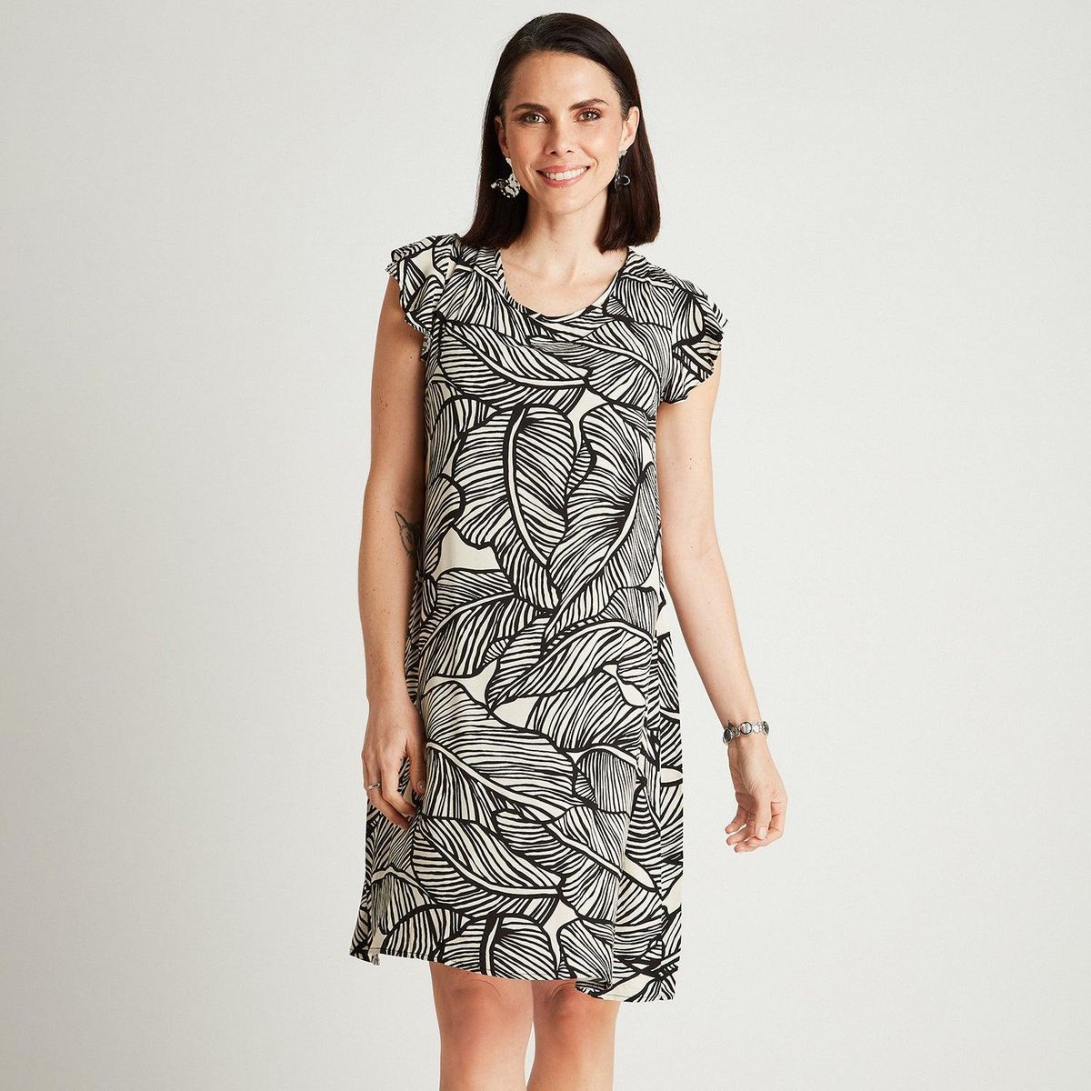 CURVI - Vestido Corto Crudo Manga Corta Estampado Cuello Redondo