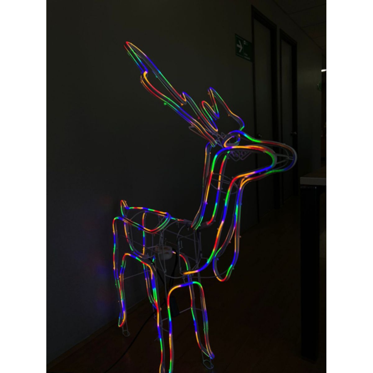 GENERICO - RENO CON MOVIMIENTO NAVIDEÑO 110CM