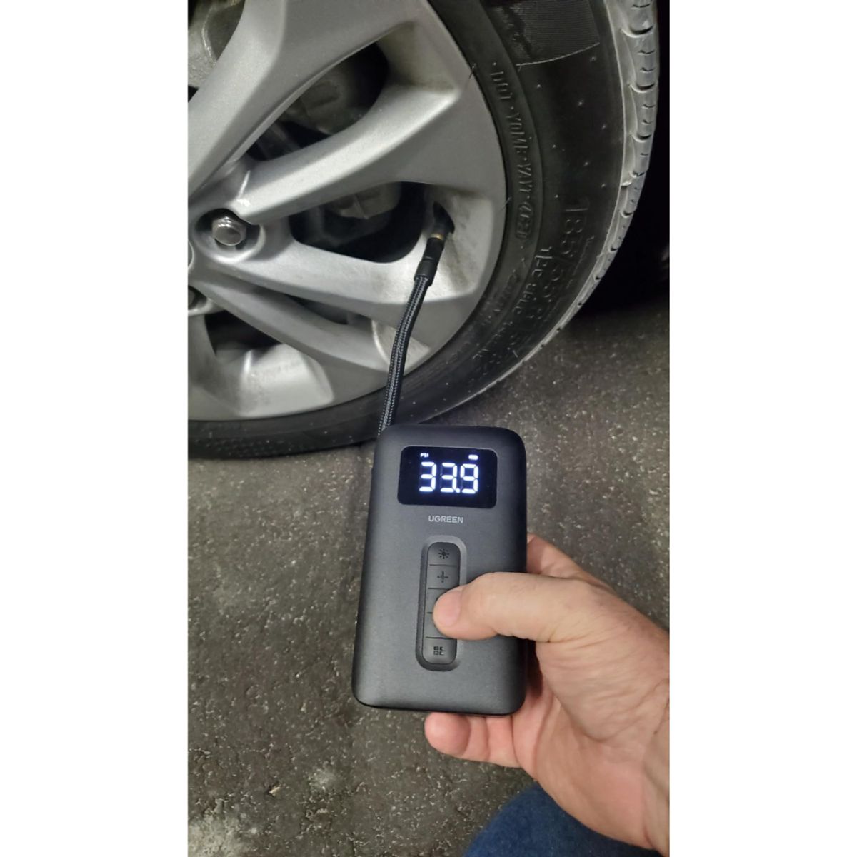 UGREEN - INFLADOR RECARGABLE PORTABLE 150PSI MAX NEGRO UGREEN CD259