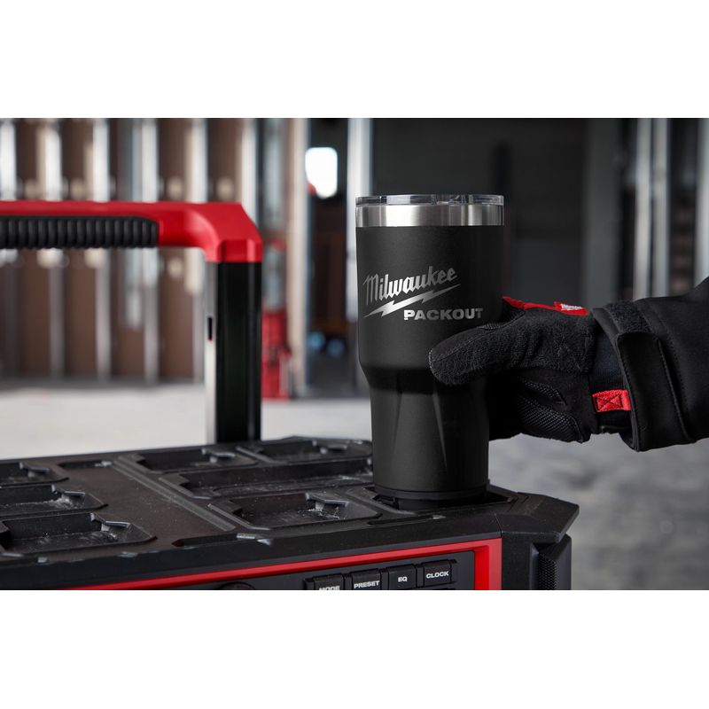 MILWAUKEE - Vaso color negro Packout de 30oz Milwaukee