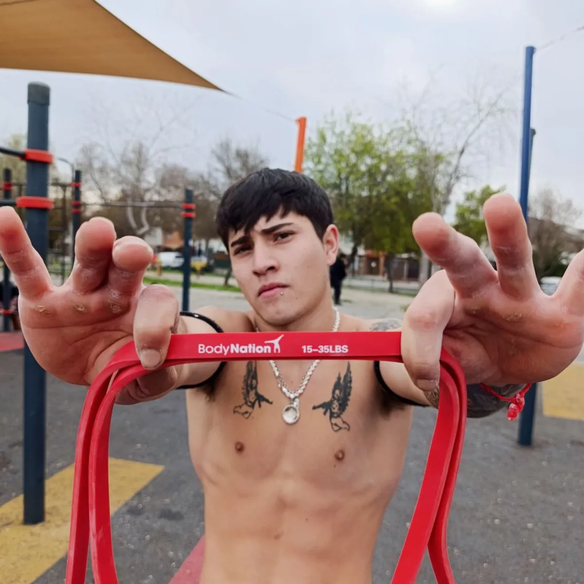 BODY NATION - Banda Elástica Power Band Roja 15 - 35 lbs 13 mm Calistenia y  Gym