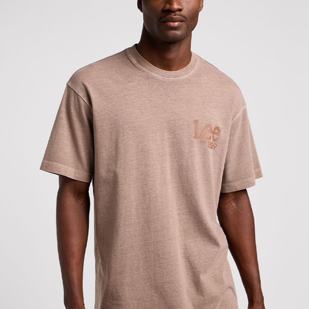 LEE - Polera Loose Fit Logo Tee Café