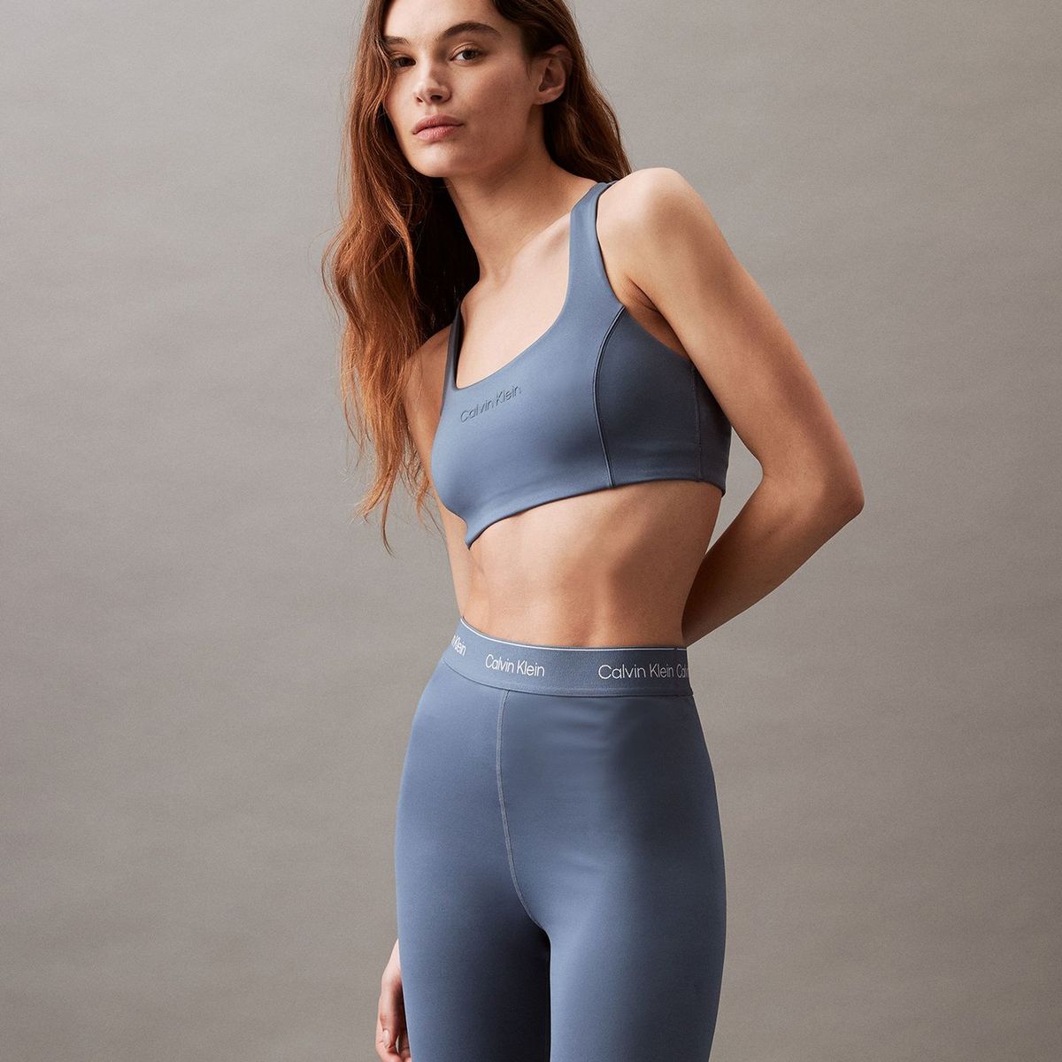 CALVIN KLEIN - Bralette Deportivo Mediano Impacto Azul Calvin Klein