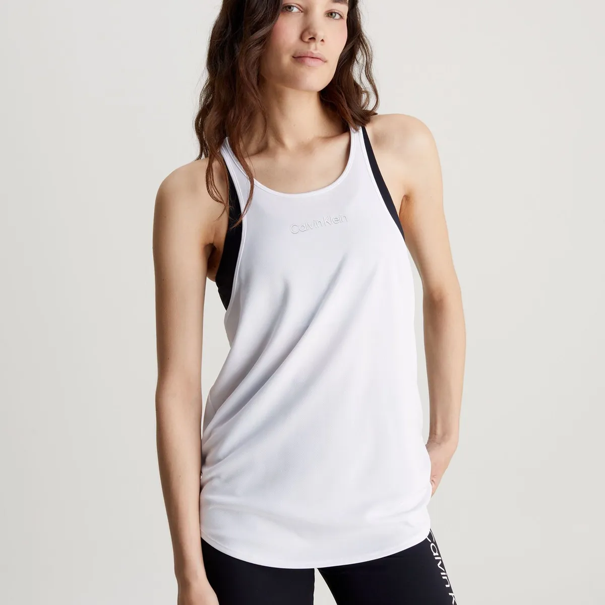 CALVIN KLEIN - Polera Essentials Blanco Calvin Klein