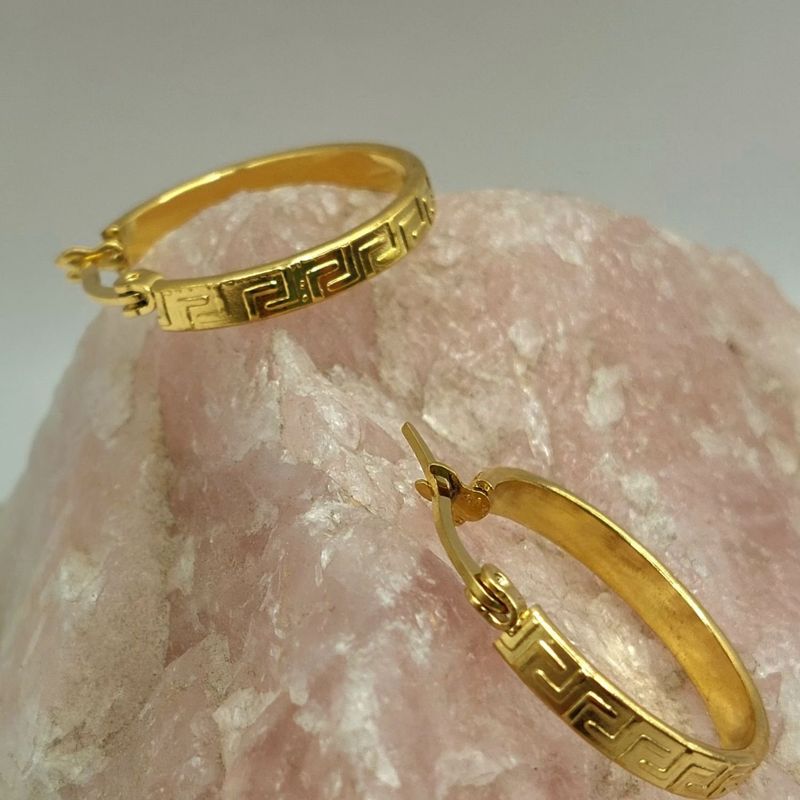 GENERICO - Argollas ORO LAMINADO 18K Diseño GRECAS 2,5 MM