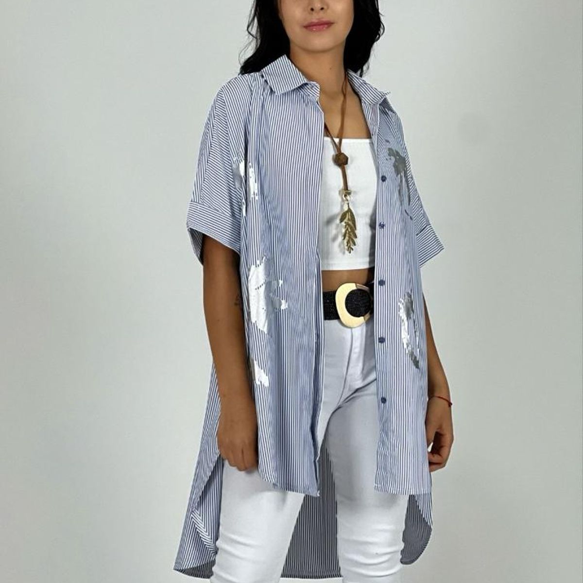 ENIGMATICA BOUTIQUE - Blusa Lineal con Emojis - Celeste - Tamaño Único_.