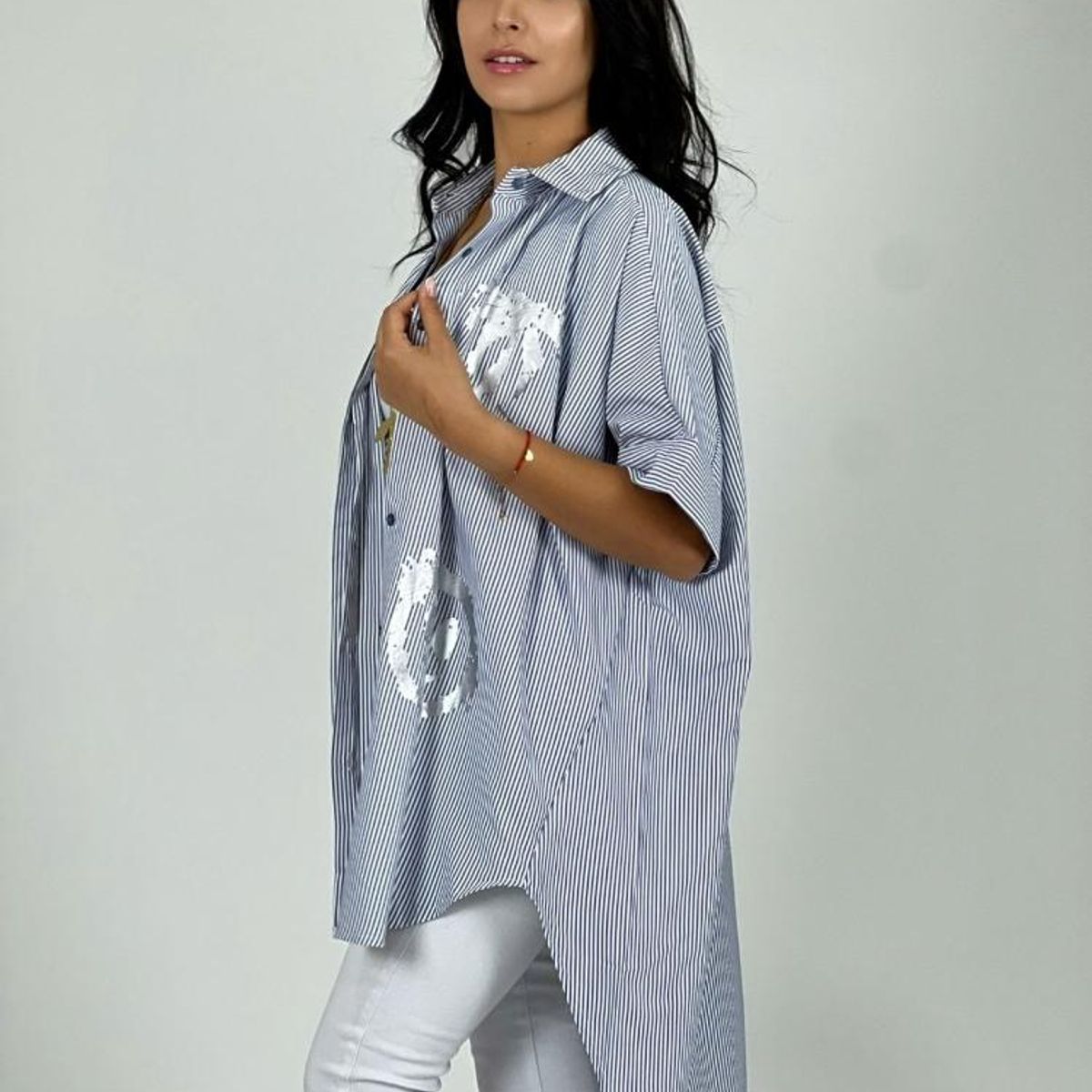 ENIGMATICA BOUTIQUE - Blusa Lineal con Emojis - Celeste - Tamaño Único_.