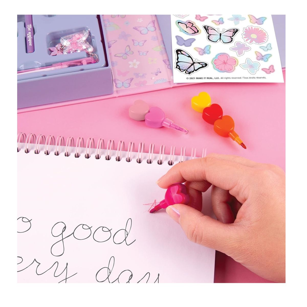 MAKE IT REAL - Cuaderno De Dibujo Lápices Marcadores Stickers Butterfly