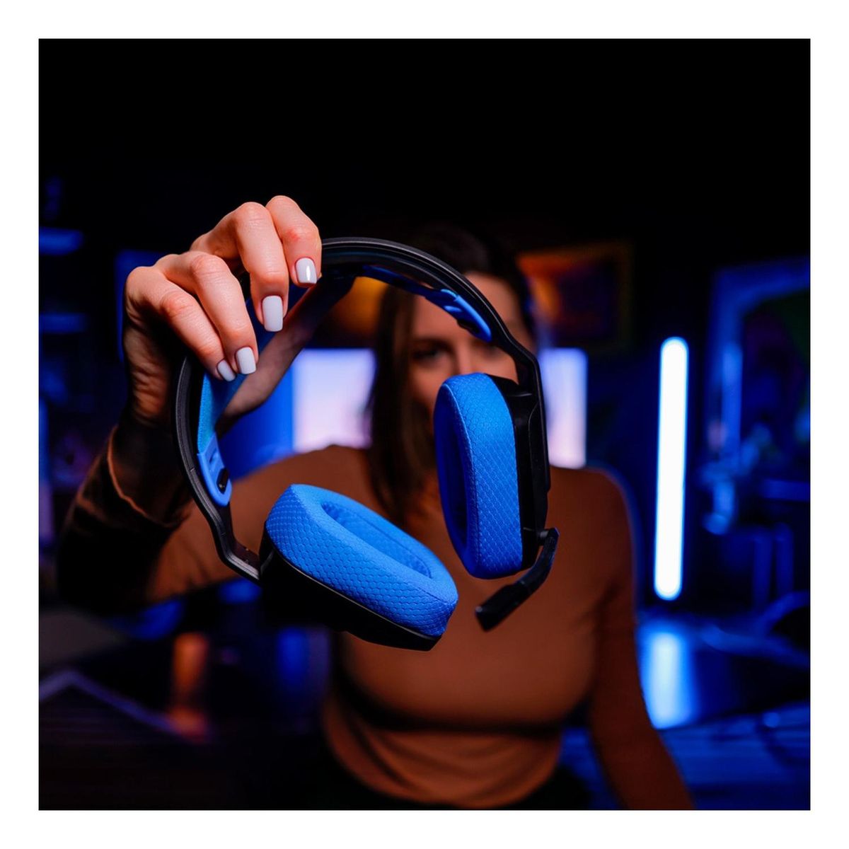 LOGITECH - Auricular Logitech G Series G535 Pc Mac Ps4 Ps5 Negro Y Azul