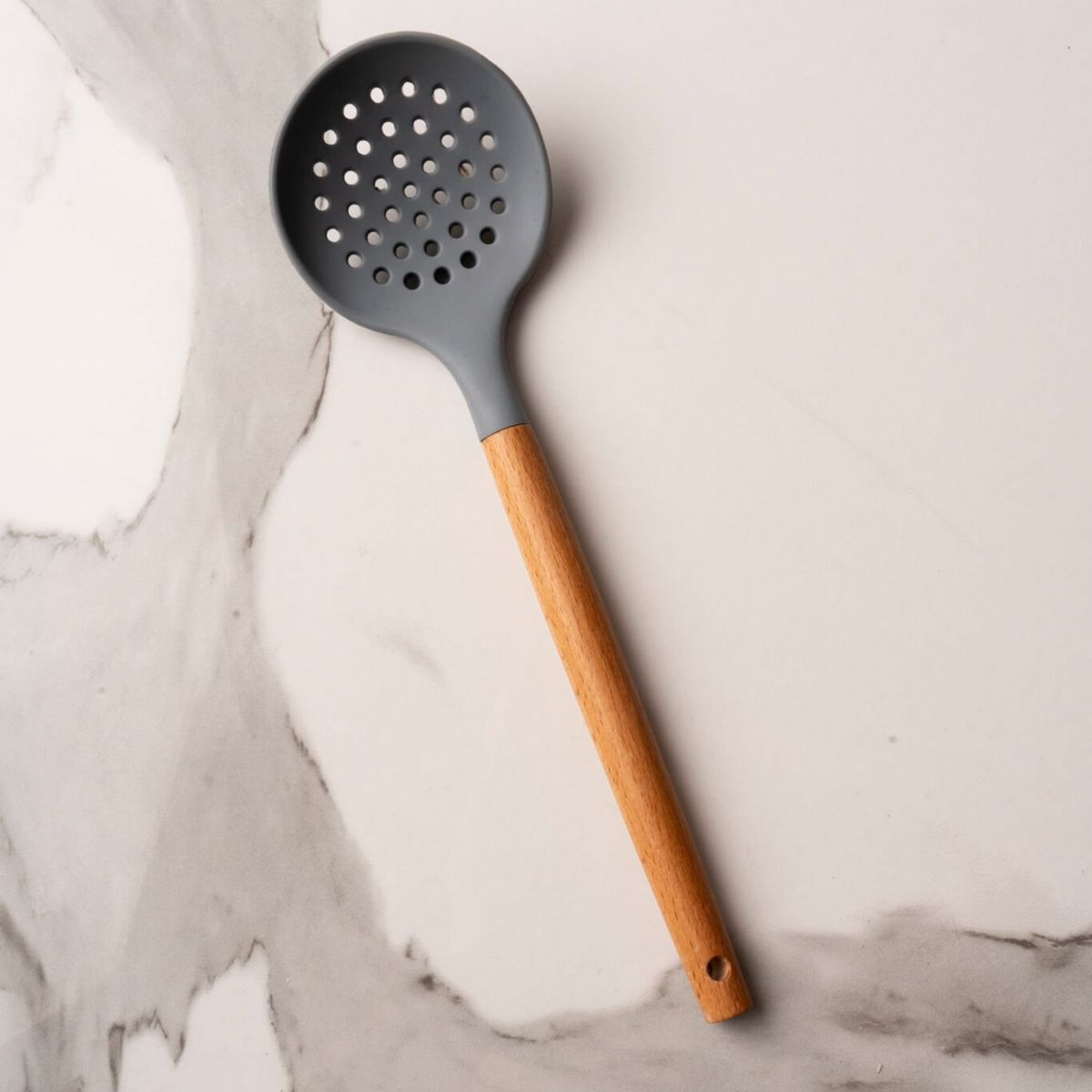 GENERICO - Espumadera de Silicona con mango de Madera