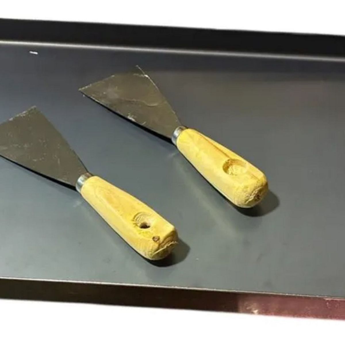 GENERICO - Plancha Churrasquera 45x29 cm Mas 2 Espatulas