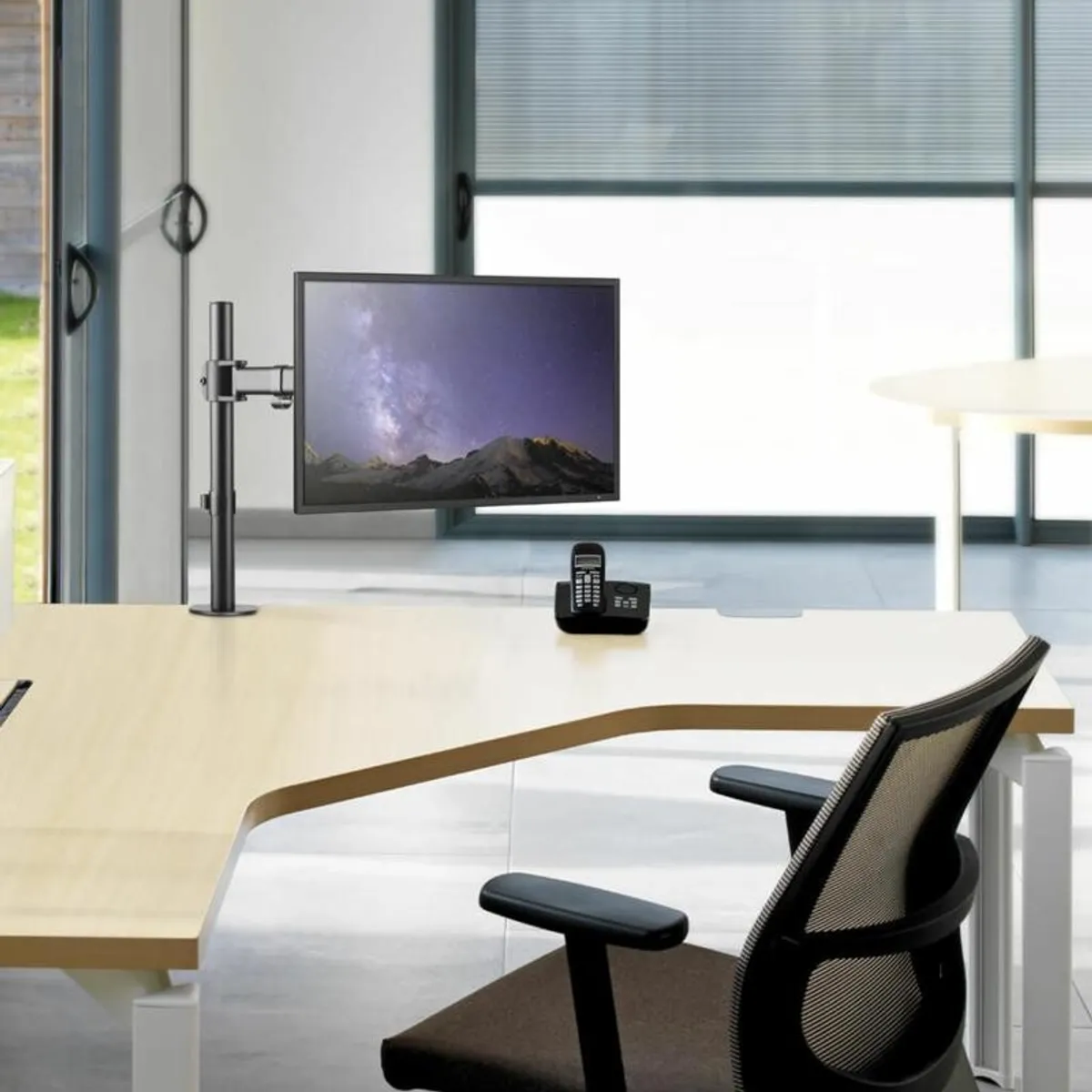 BRASFORMA - Soporte  Articulado para Monitor de 13″ a 32” - 360° Mariposa y Ojal - BM711-  Brasforma