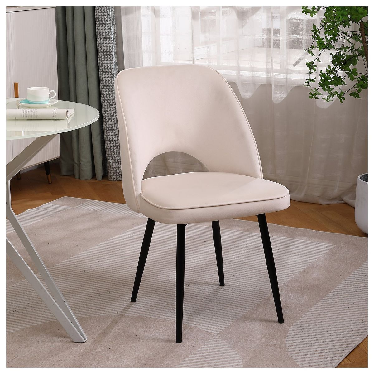 NOVAHUS - Pack 2 Sillas de Comedor Terciopelo Oval Beige.