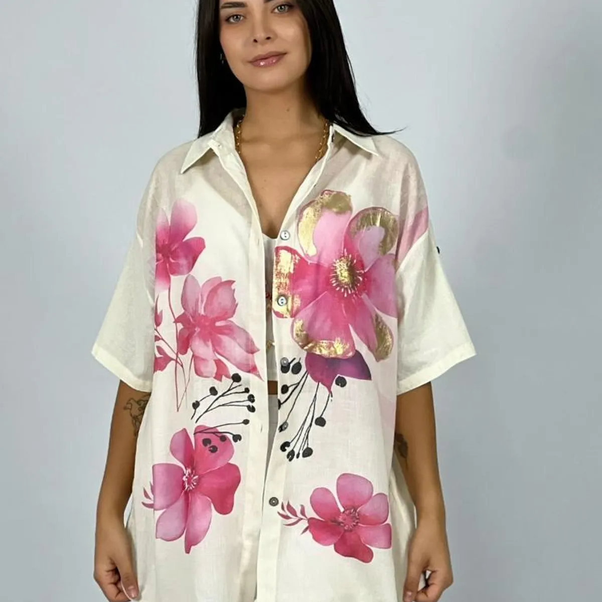 ENIGMATICA BOUTIQUE - Blusa Lino con Flores Bordes Brillantes - Fucsia - Talla Única_.