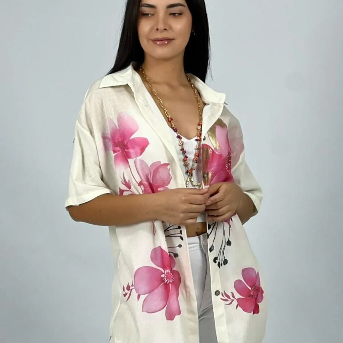ENIGMATICA BOUTIQUE - Blusa Lino con Flores Bordes Brillantes - Fucsia - Talla Única_.