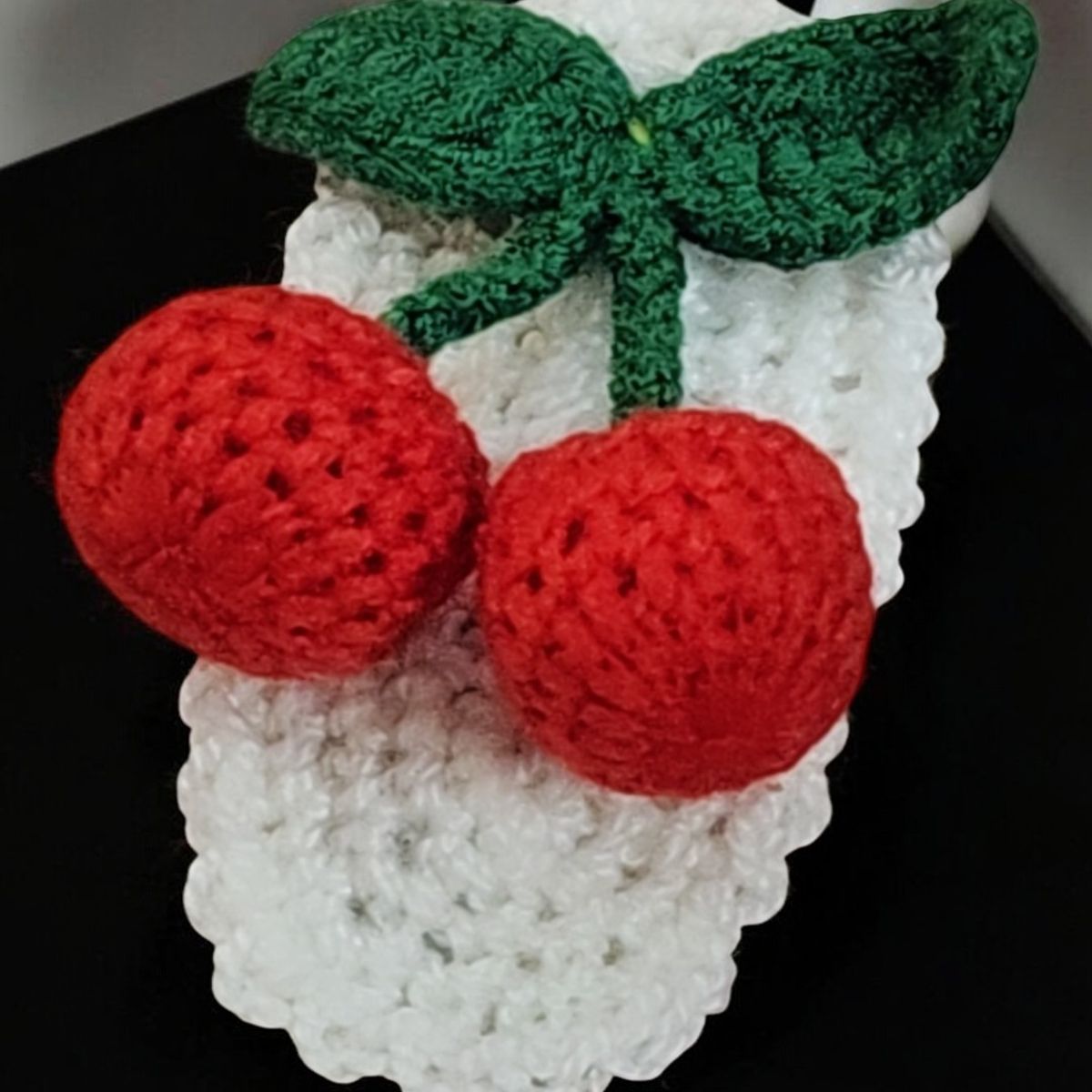 GENERICO - Traba clip a crochet  cereza dulce