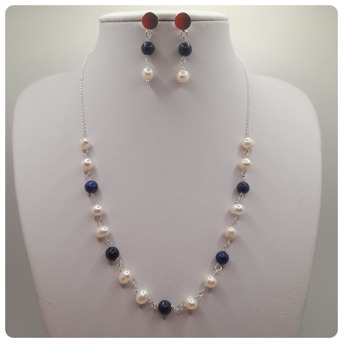 CAT JOYAS - Collar y aros de plata fina con lapislázuli y perlas de río