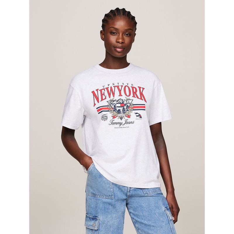 TOMMY HILFIGER - Polera Explorer Relaxed Gris Tommy Jeans