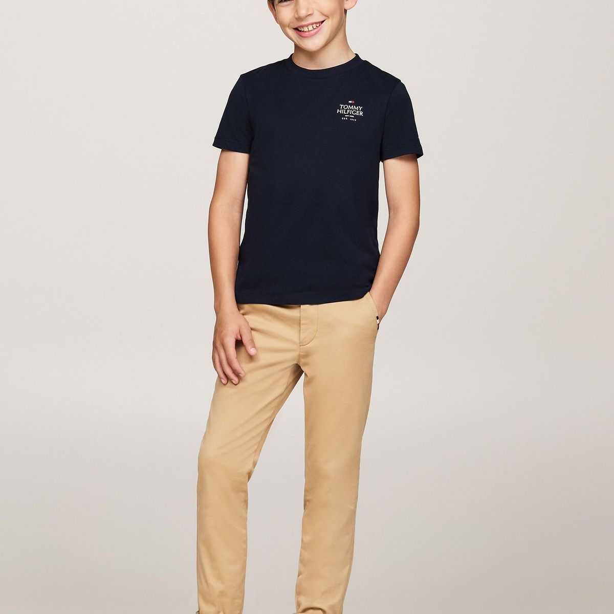 TOMMY HILFIGER - Polera De Niño Con Logo Gráfico Azul Tommy Hilfiger