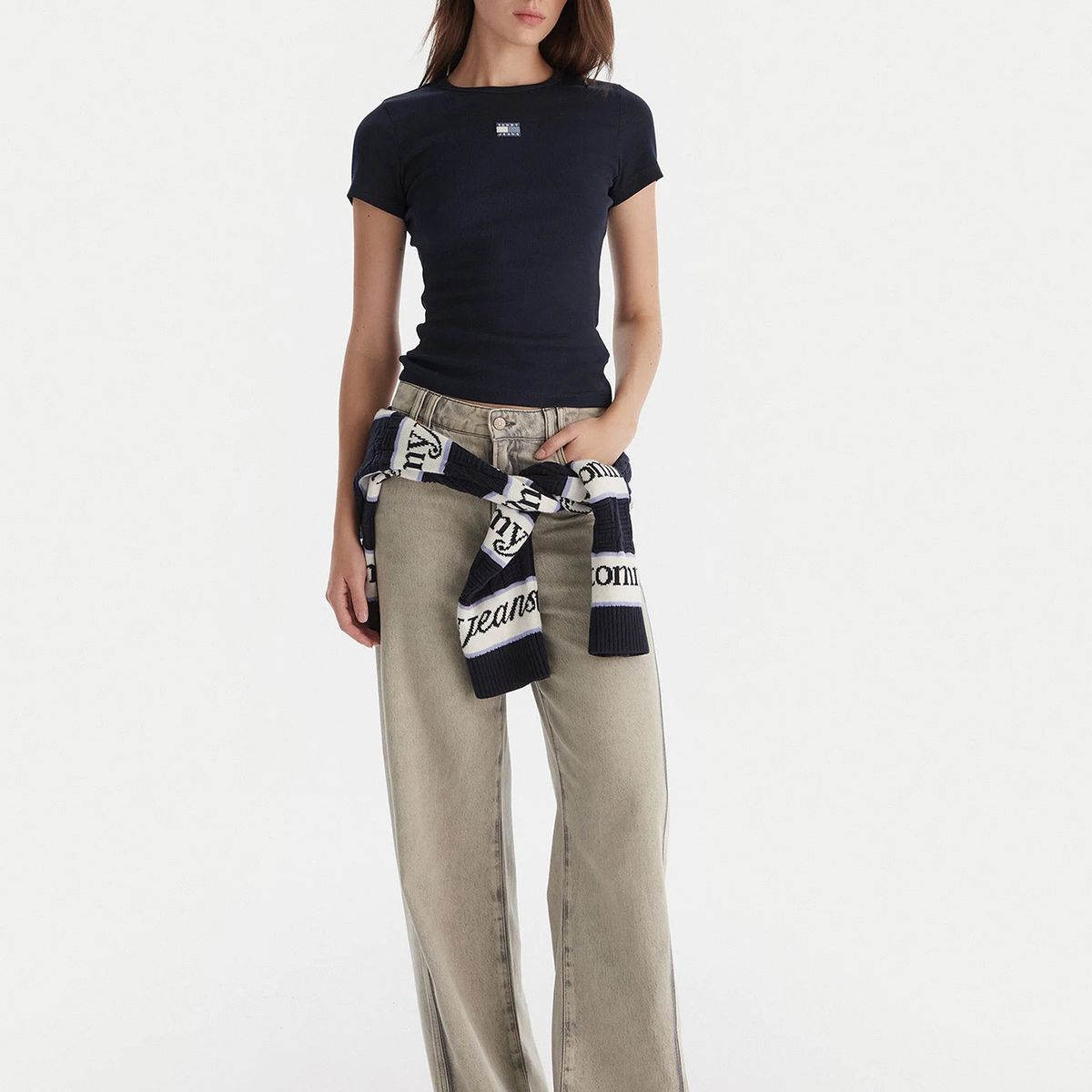 TOMMY HILFIGER - Polera Slim Fit Con Parche Azul Tommy Jeans