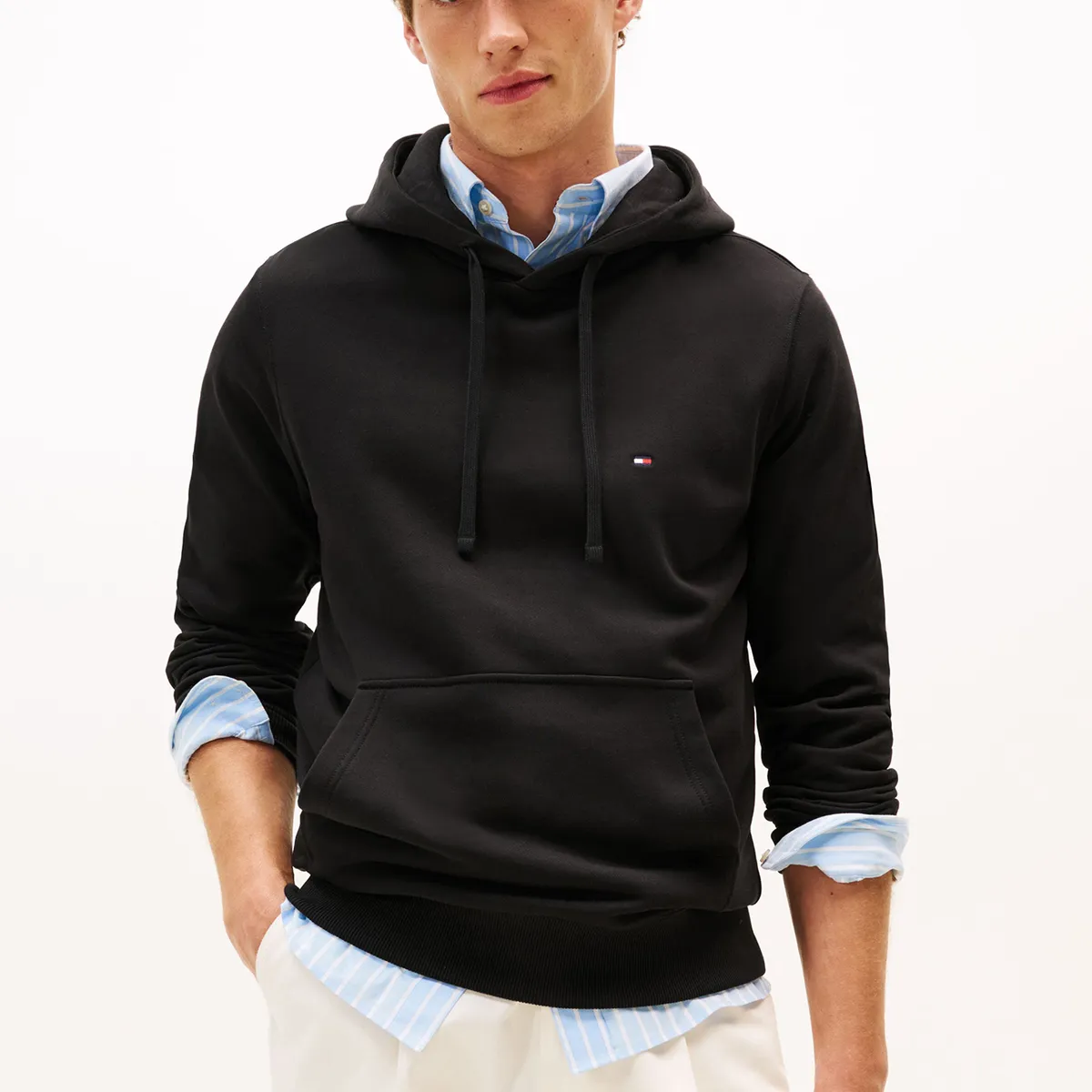 TOMMY HILFIGER - Polerón Hoodie Con Logo Bordado Negro Tommy Hilfiger