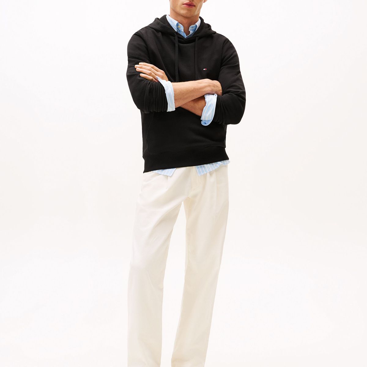 TOMMY HILFIGER - Polerón Hoodie Con Logo Bordado Negro Tommy Hilfiger