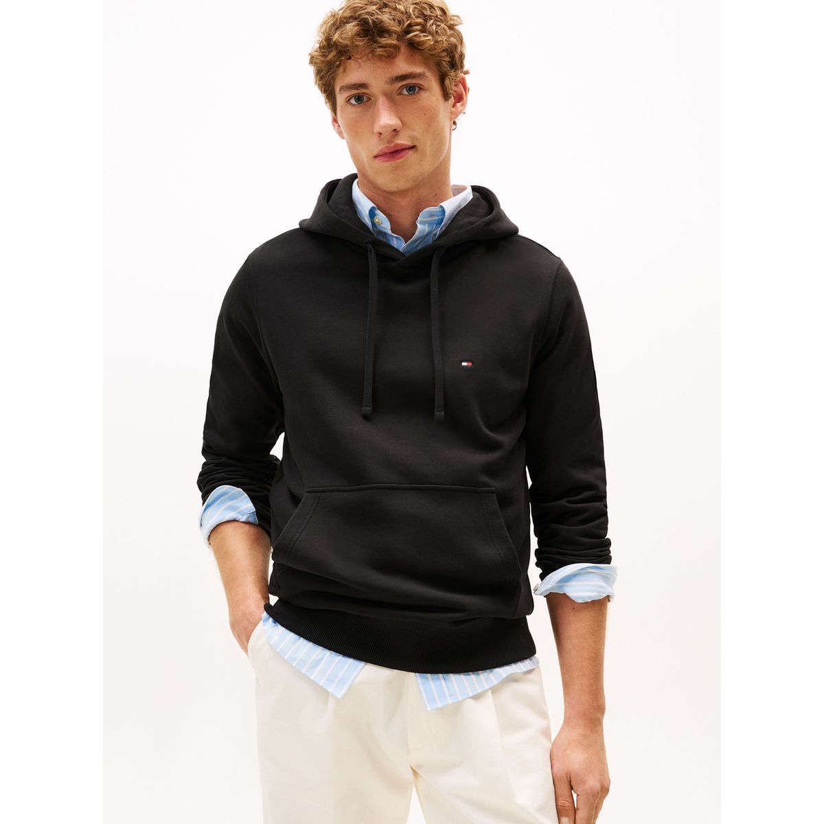 TOMMY HILFIGER - Polerón Hoodie Con Logo Bordado Negro Tommy Hilfiger