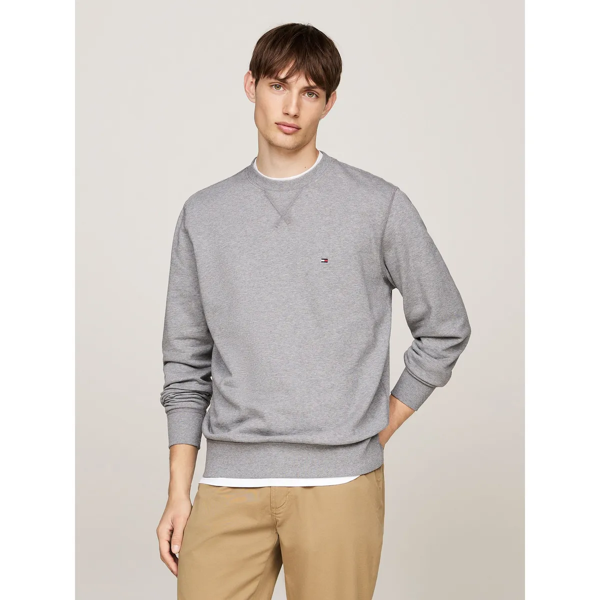 TOMMY HILFIGER - Polerón Solid Con Cuello Redondo Gris Tommy Hilfiger