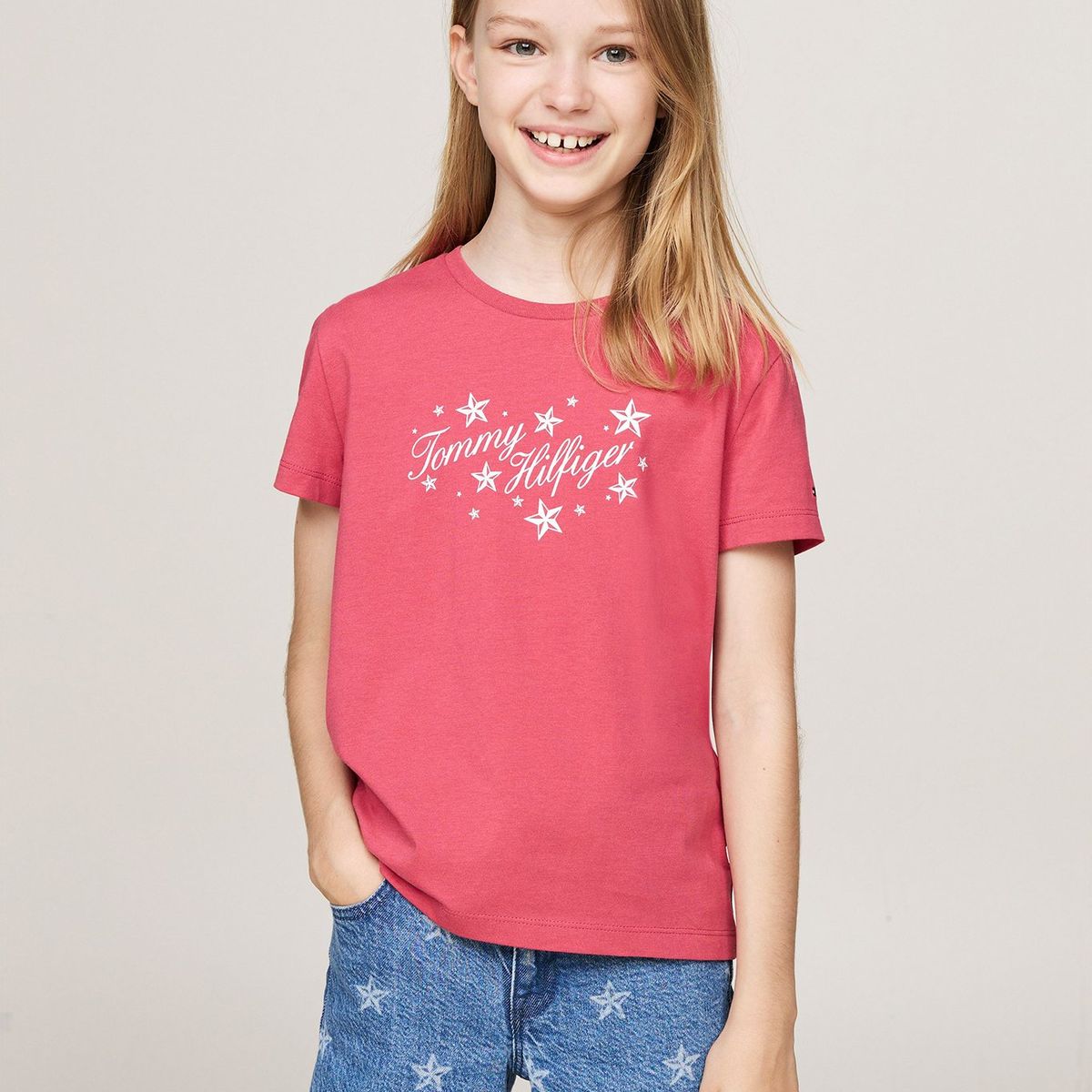 TOMMY HILFIGER - Polera De Niña Con Logo Script Rosado Tommy Hilfiger