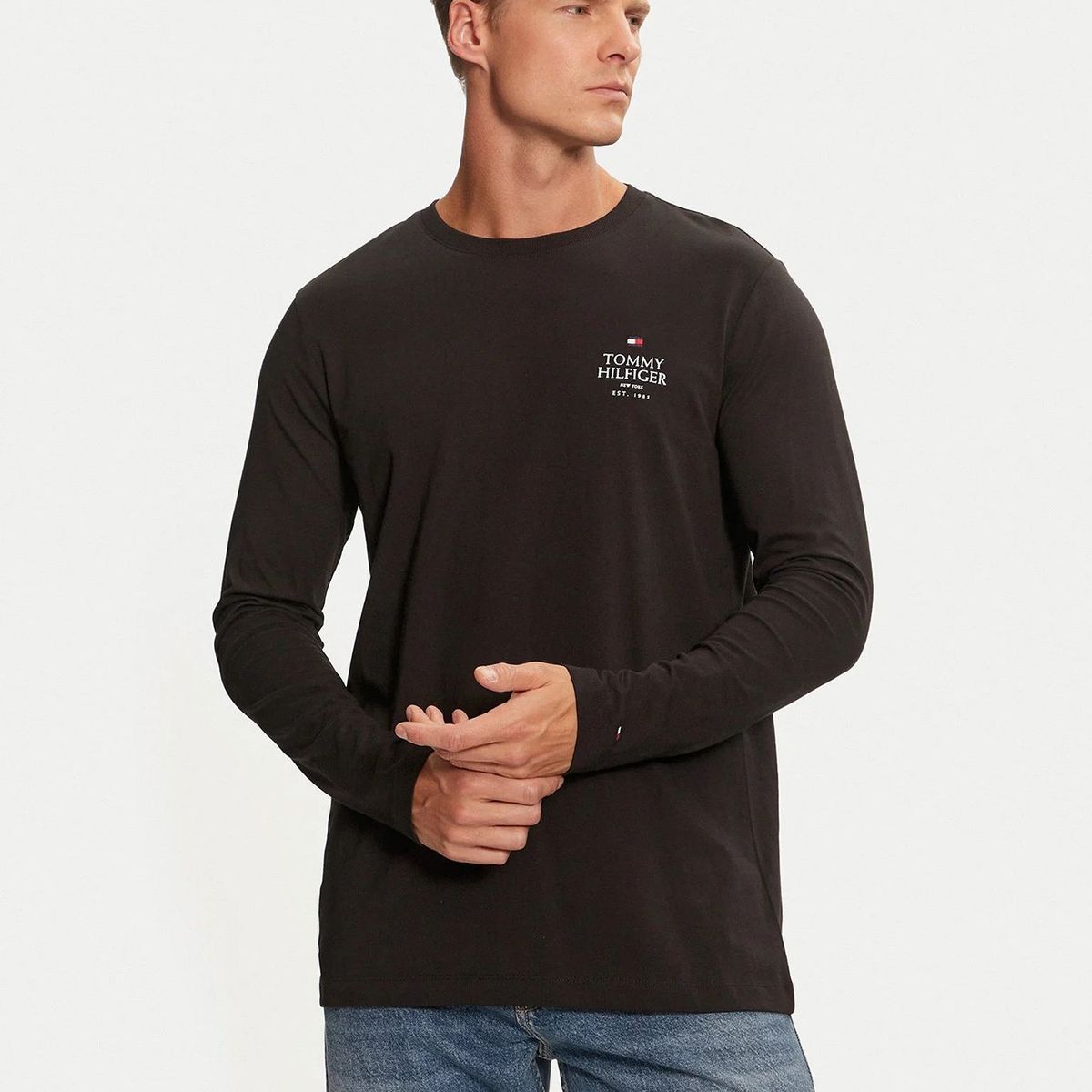 TOMMY HILFIGER - Polera Solid Con Logo Negro Tommy Hilfiger