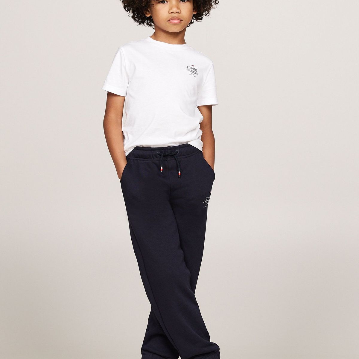 TOMMY HILFIGER - Polera De Niño Con Logo Gráfico Blanco Tommy Hilfiger