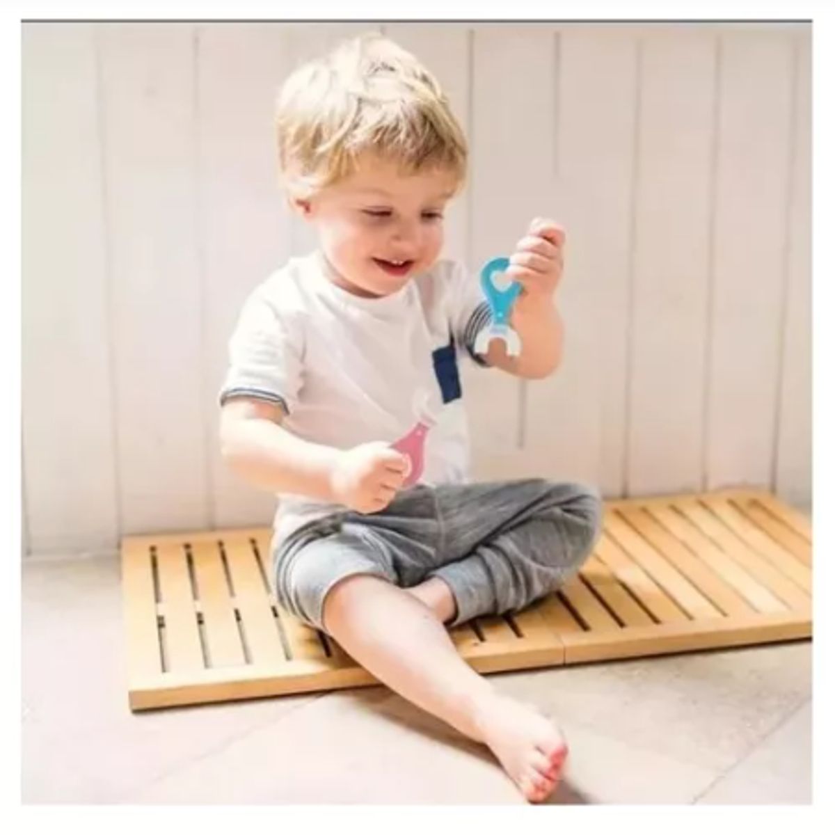 GENERICO - Cepillo De Dientes Suave Para Niños 360º Silicona Forma U VIOLETA