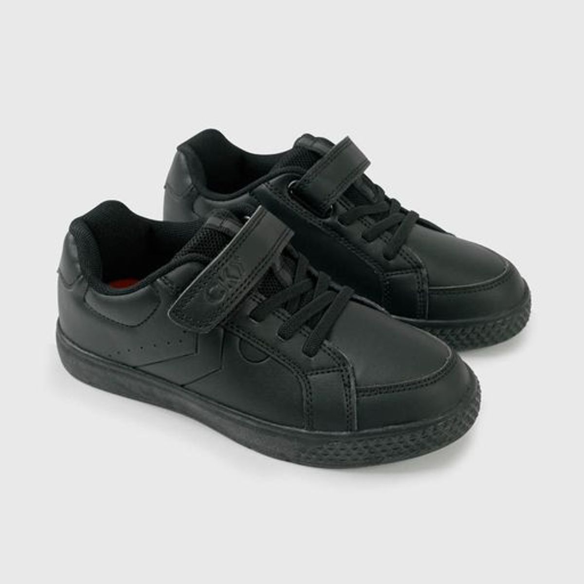 COLLOKY - Zapatilla Escolar Unisex Negra con Velcro