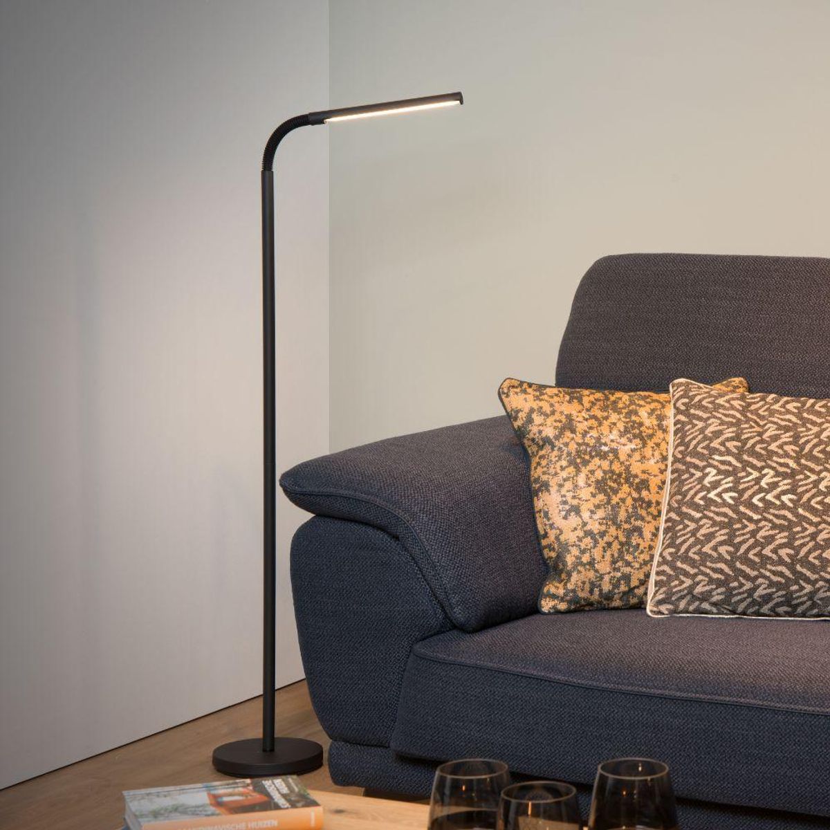 BOSCO - LAMPARA DE PIE LED GILLY NEGRO 6W