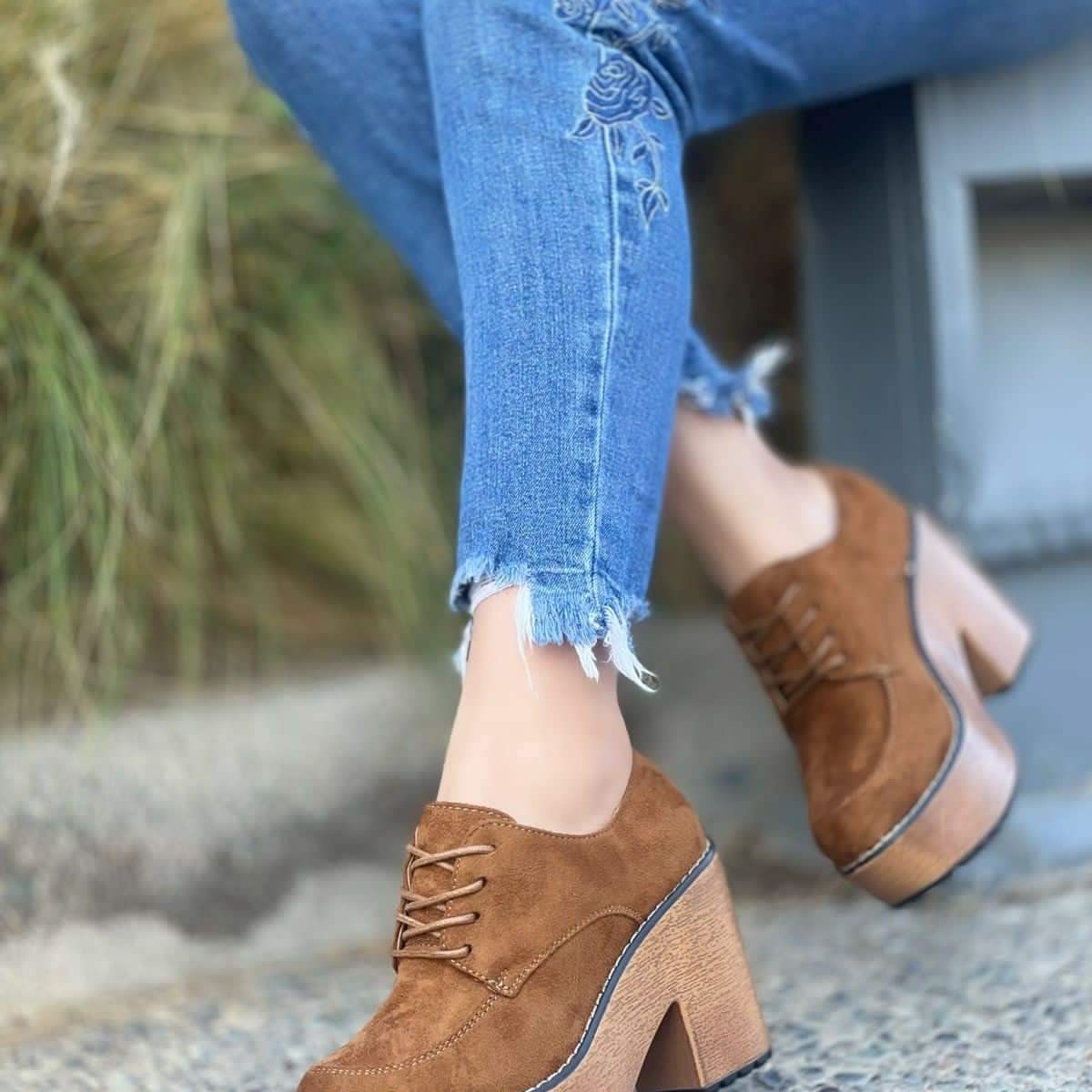 SNOOPY - Botin Mujer en Gamuza Color Camel  M389